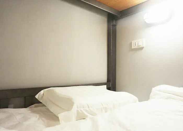 Moumou 招待所 *